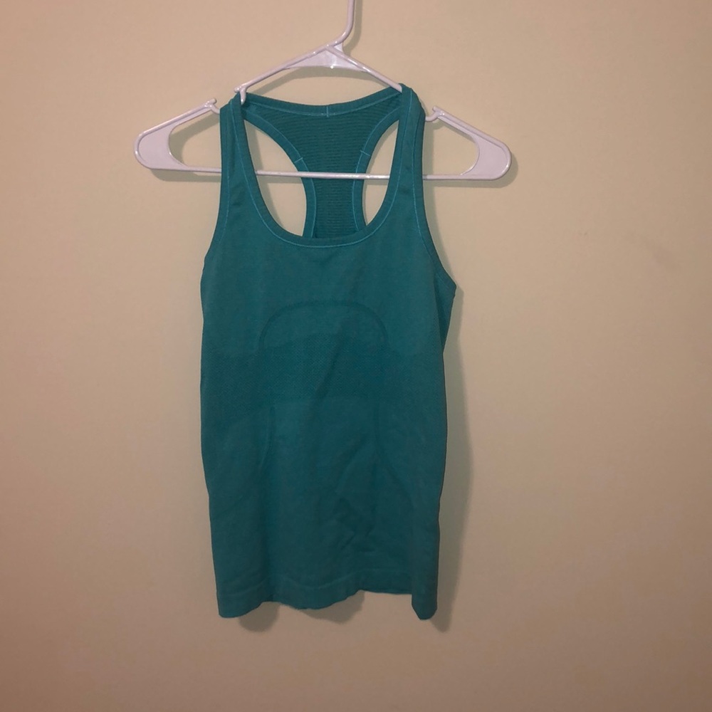 Lululemon tank